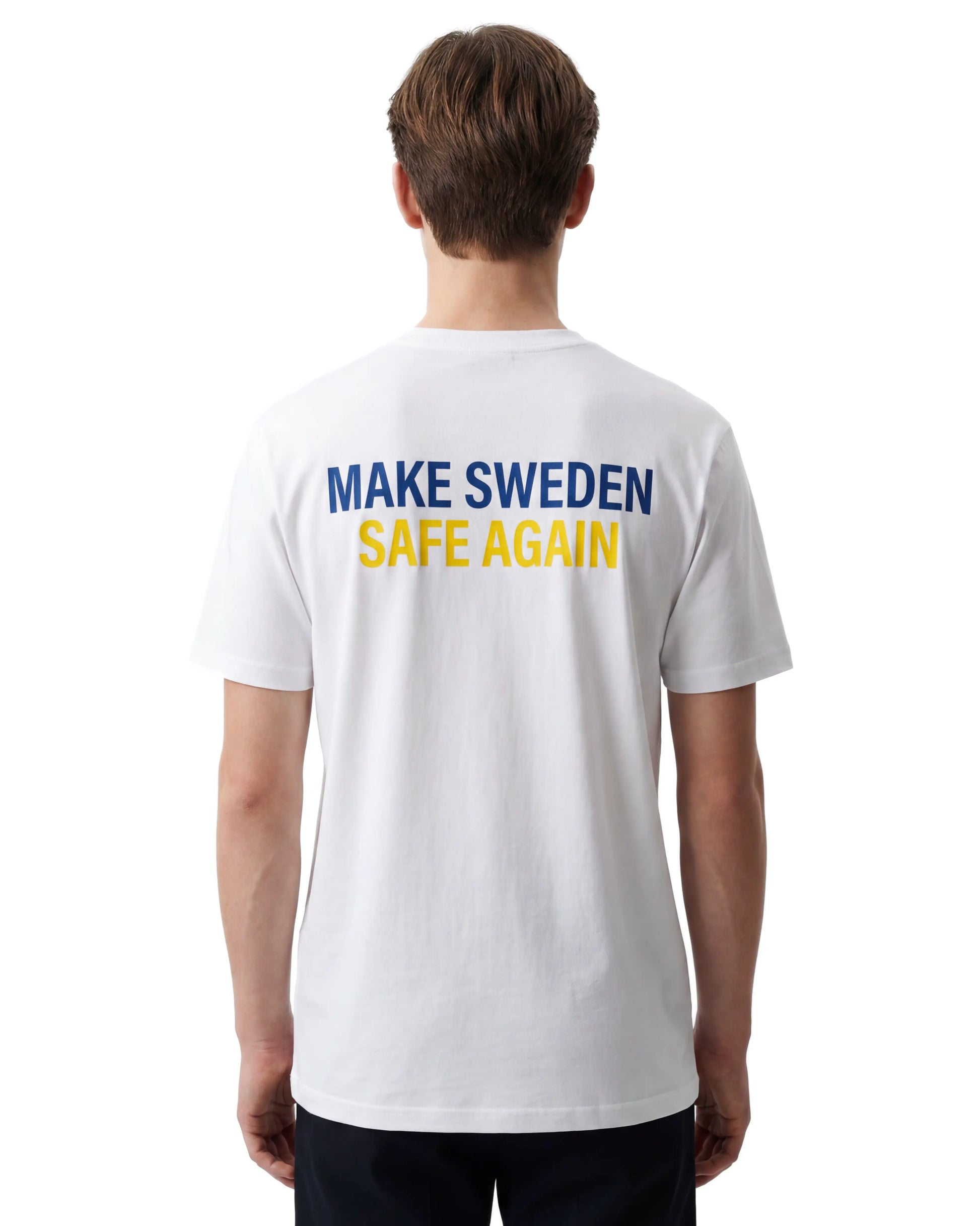 Make Sweden Safe Again Vit T-shirt - Modell bild